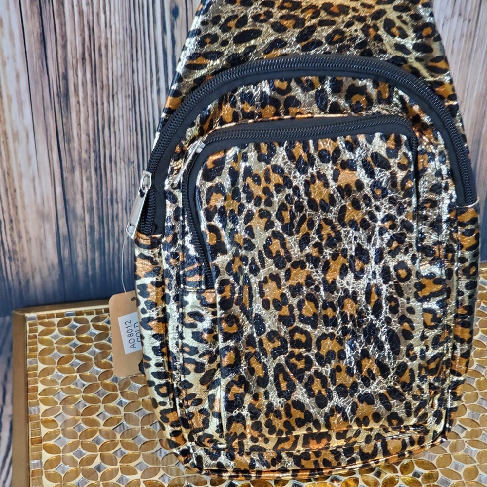 Leopard Cross Body Bag NWT Glossy - Picture 2 of 4